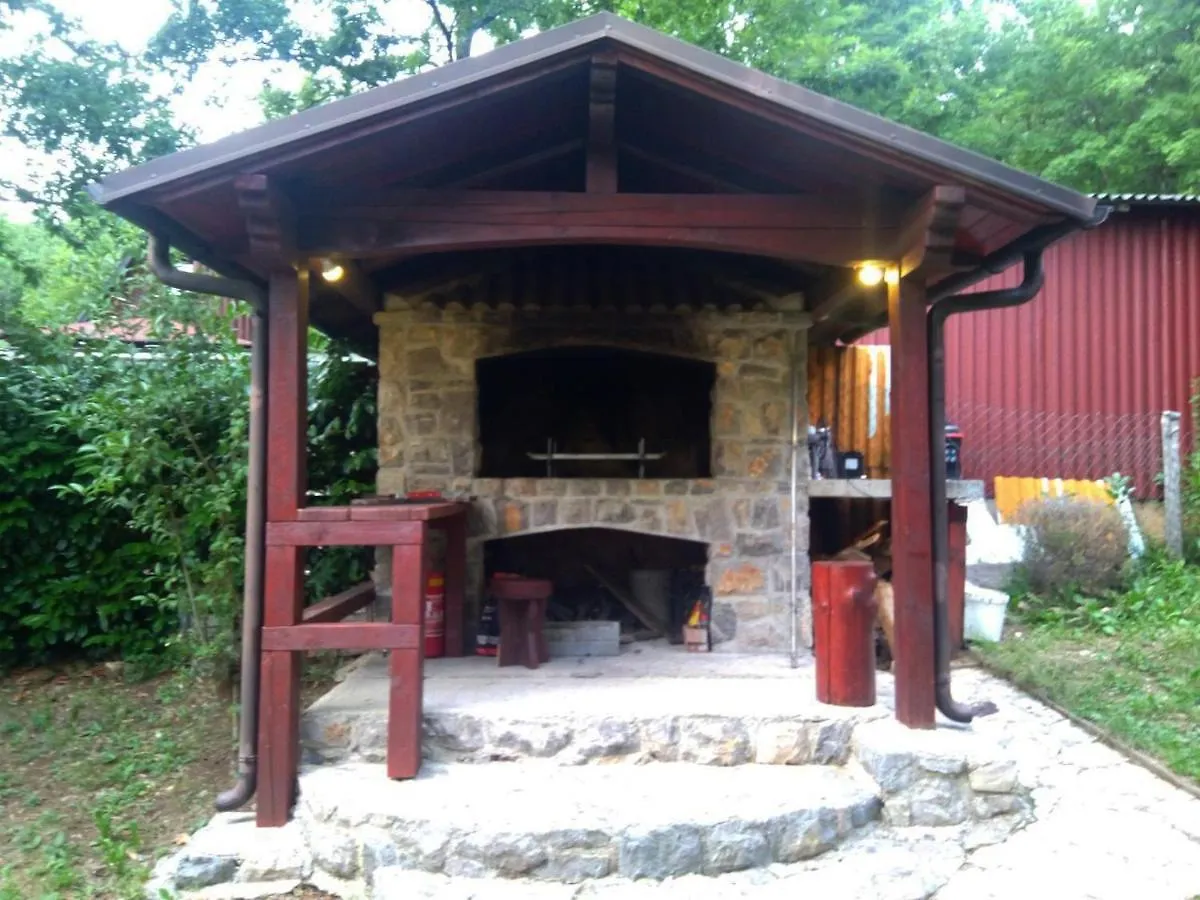 샬레 Wooden Cottage Home Holiday Eva Lipa
